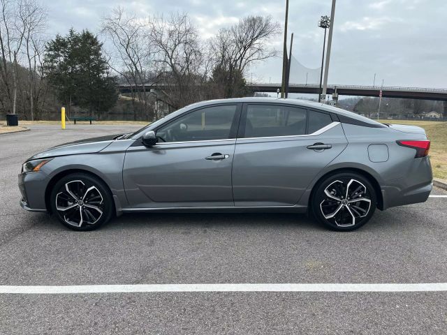 2023 Nissan Altima 2.5 SR Sedan 4D