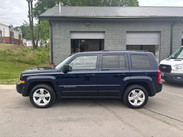 2012 Jeep Patriot Latitude Sport Utility 4D
